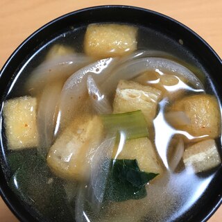 玉ねぎいっぱい豆板醤スープ